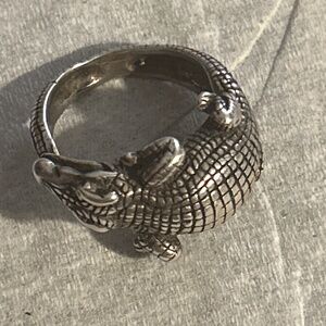 Alligator silver ring
